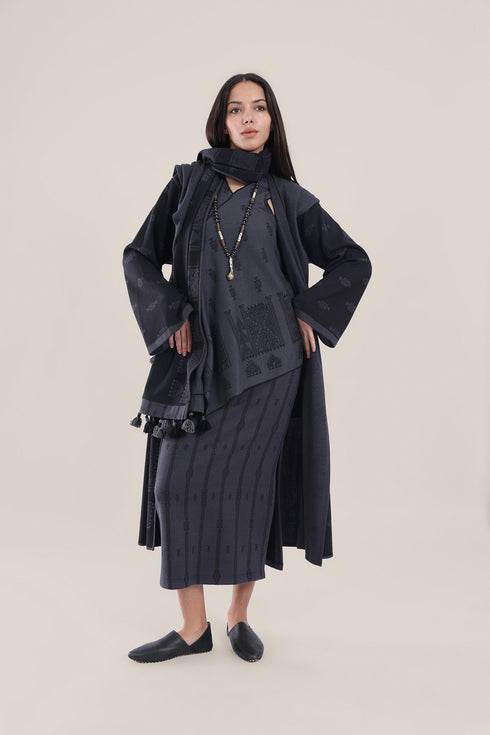 Slim fitting jacquard skirt
